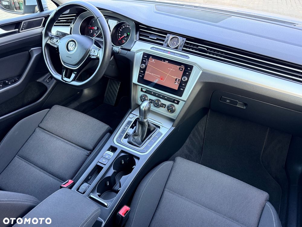 Volkswagen Passat - 3