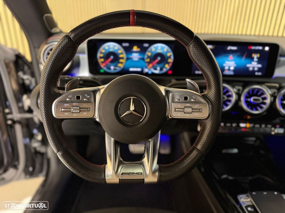 Mercedes-Benz CLA 35 AMG 4Matic — fotografia 11