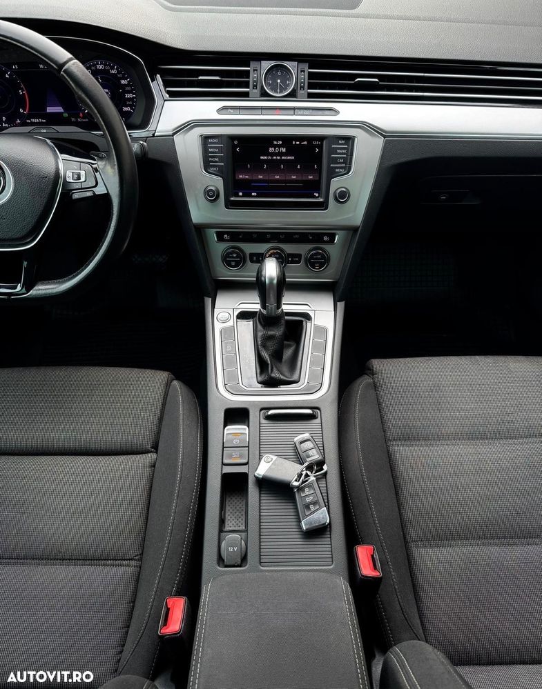 Volkswagen Passat Variant 2.0 TDI DSG (BlueMotion Technology) Highline - 11