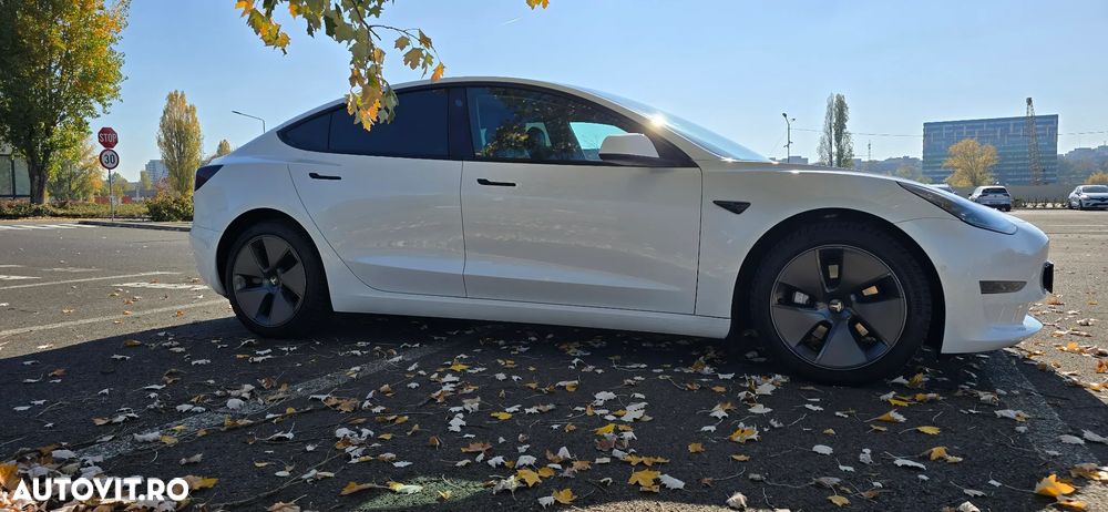 Tesla Model 3 - 20