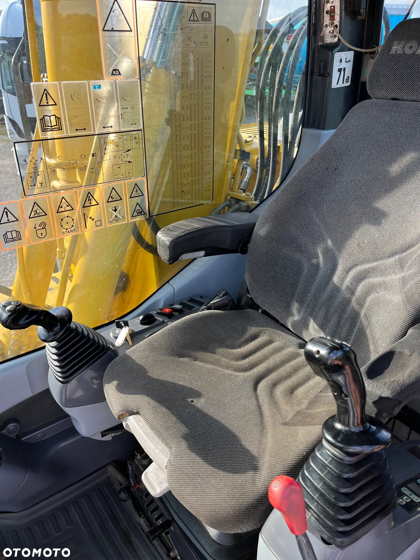 New Holland - 24