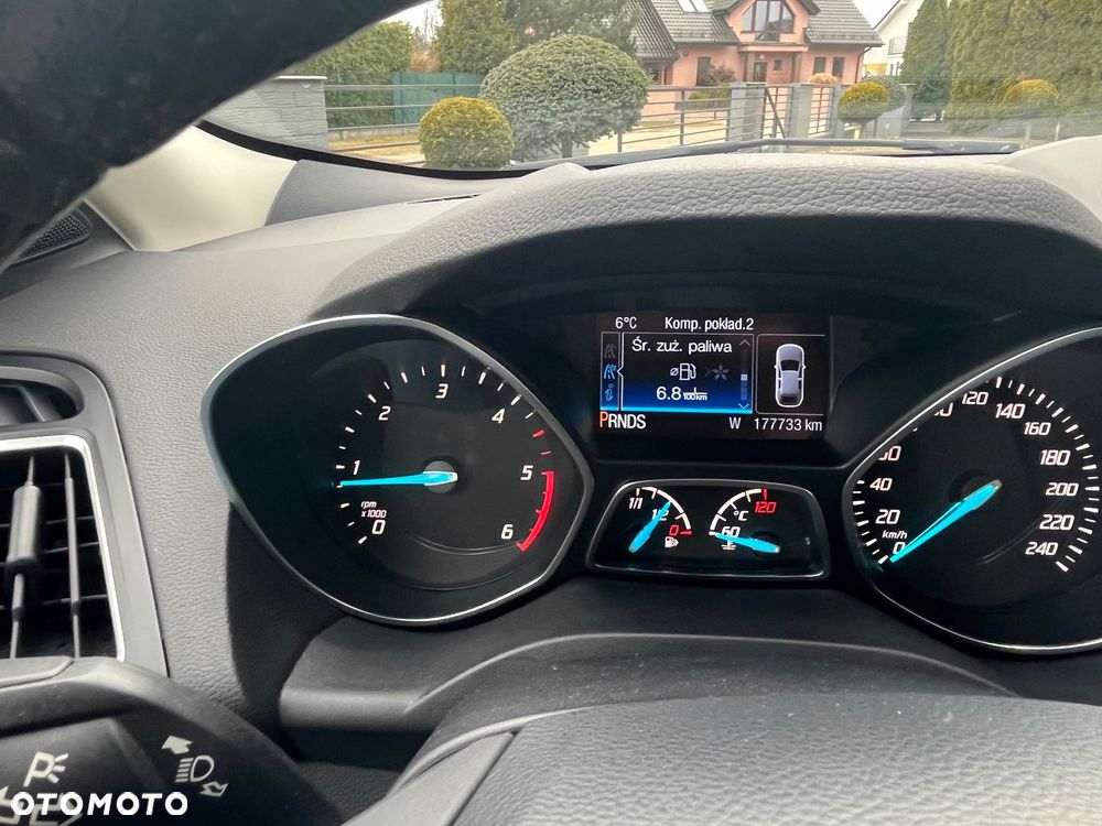 Ford Kuga 2.0 TDCi 4x4 Titanium - 22