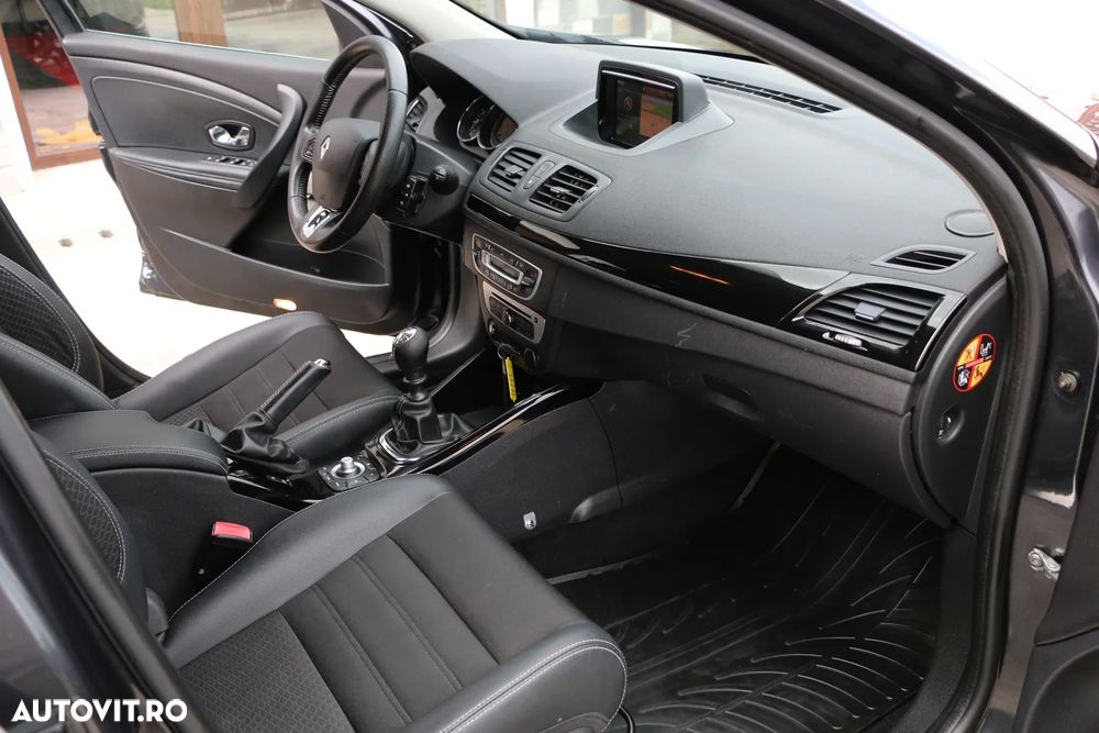 Renault Megane ENERGY dCi 110 Start & Stop Bose Edition - 14