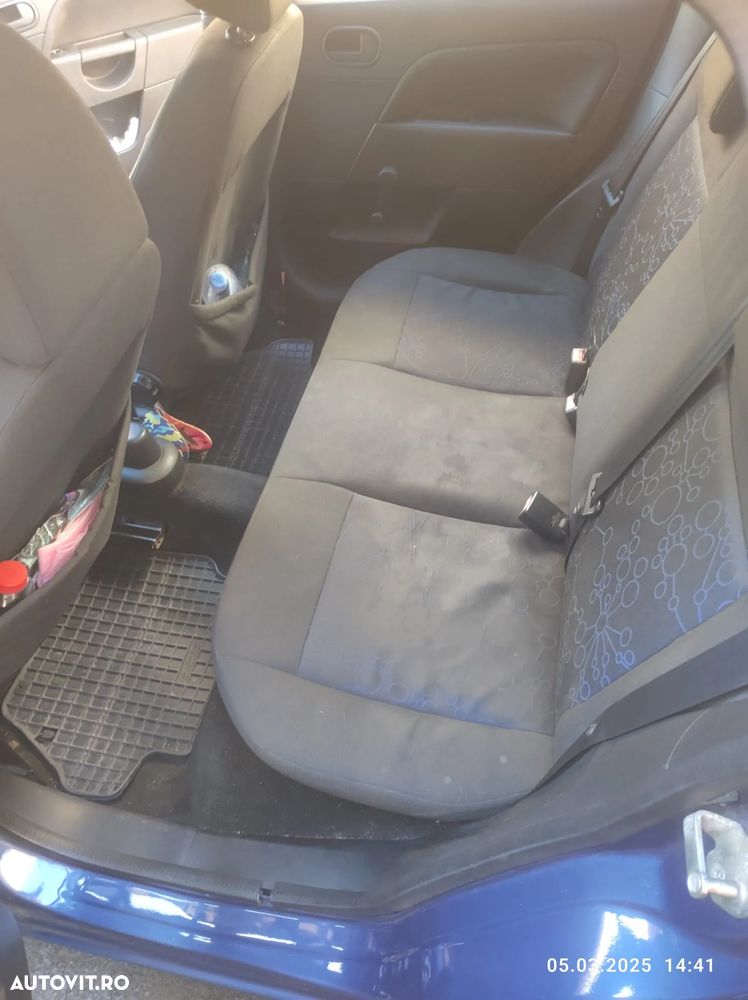Ford Fiesta - 5