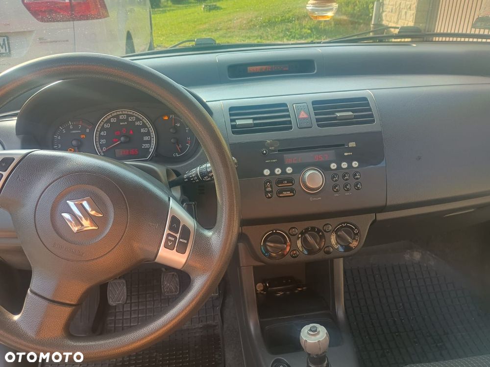 Suzuki Swift 1.3 GLX / Comfort - 9