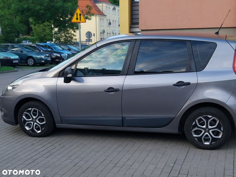 Renault Scenic 1.6 16V Authentique - 5