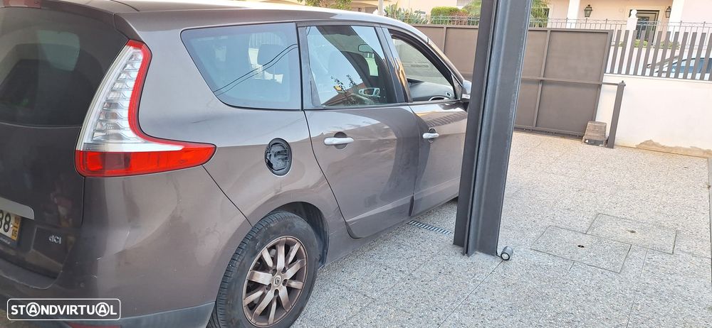Renault Grand Scénic - 4