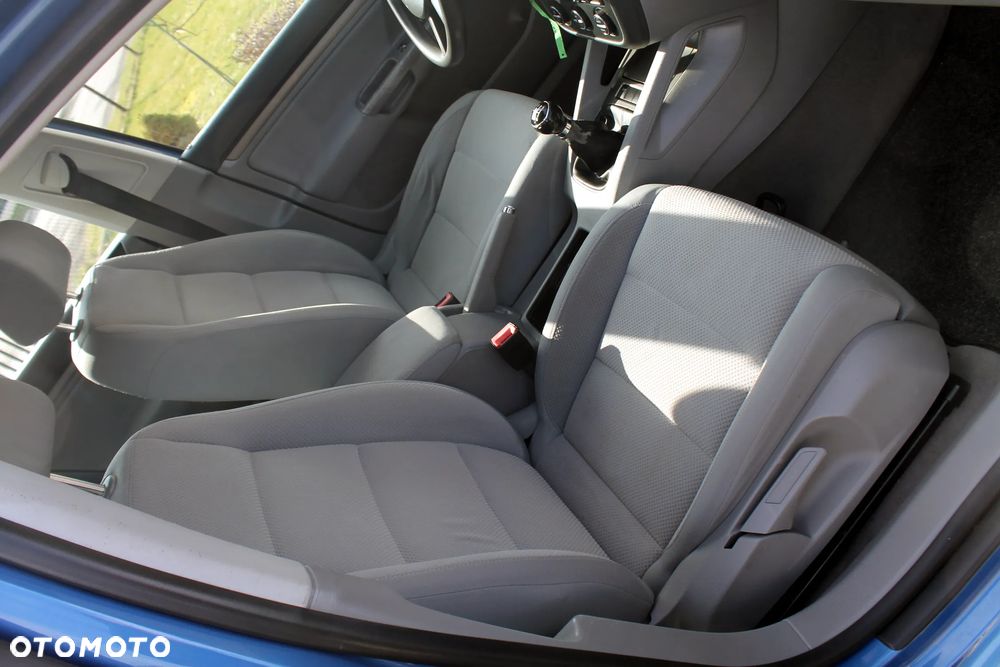 Volkswagen Golf - 12