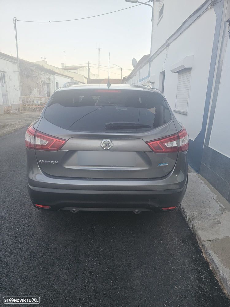 Nissan Qashqai 1.5 dCi N-Connecta - 6