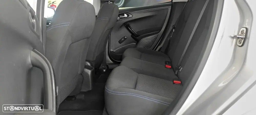 Peugeot 208 1.2 PureTech Active - 7