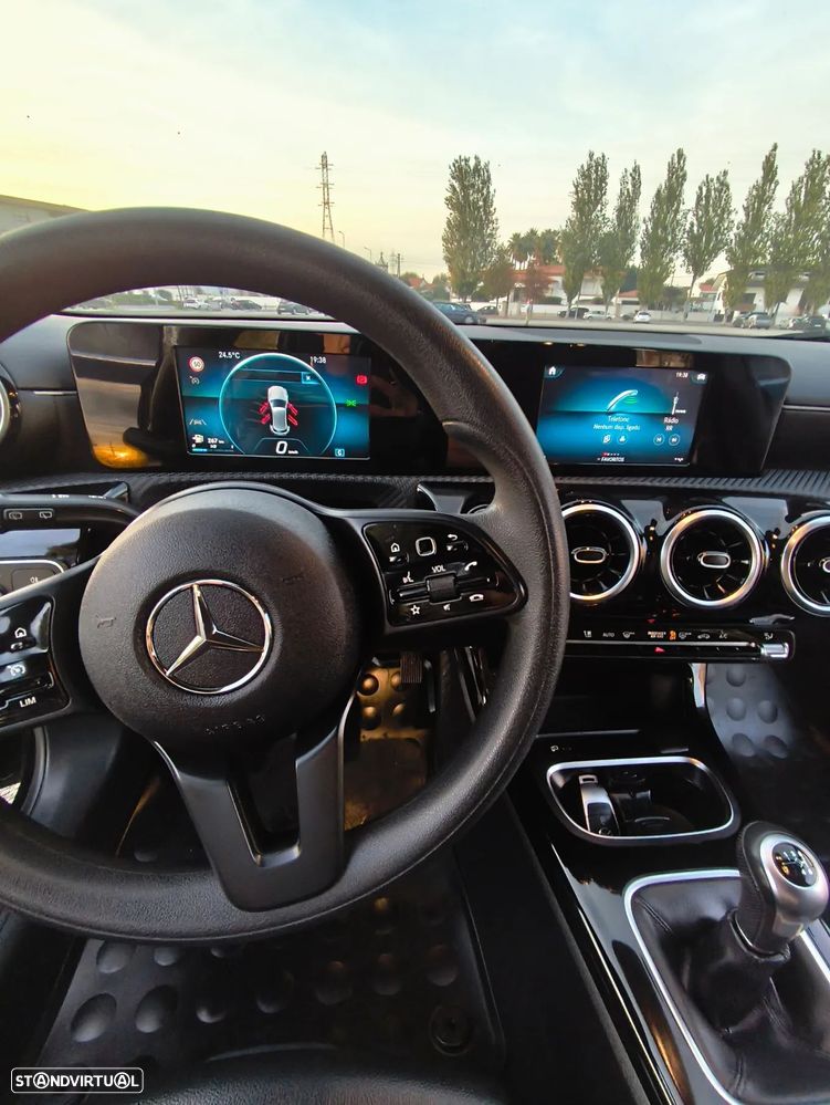 Mercedes-Benz A 180 d Progressive - 24