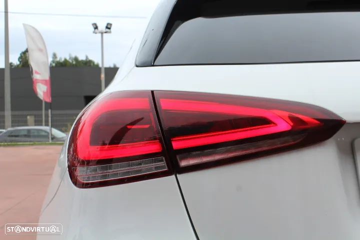 Mercedes-Benz A 180 d AMG Line - 22