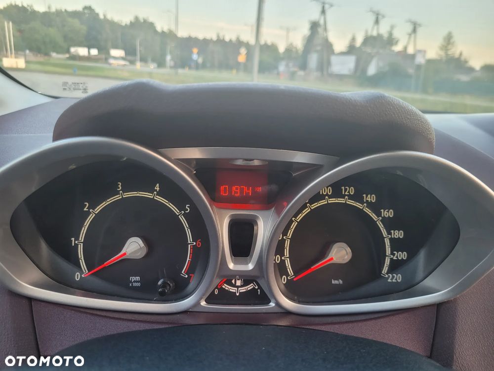 Ford Fiesta - 16