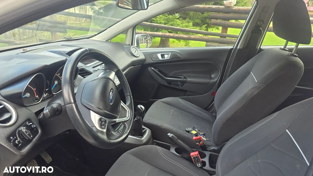 Ford Fiesta 1.5 TDCi DPF Titanium - 9