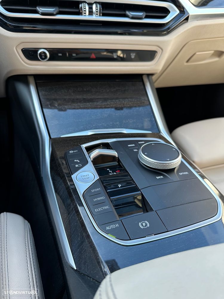 BMW 320 e Touring Aut. Luxury Line - 26