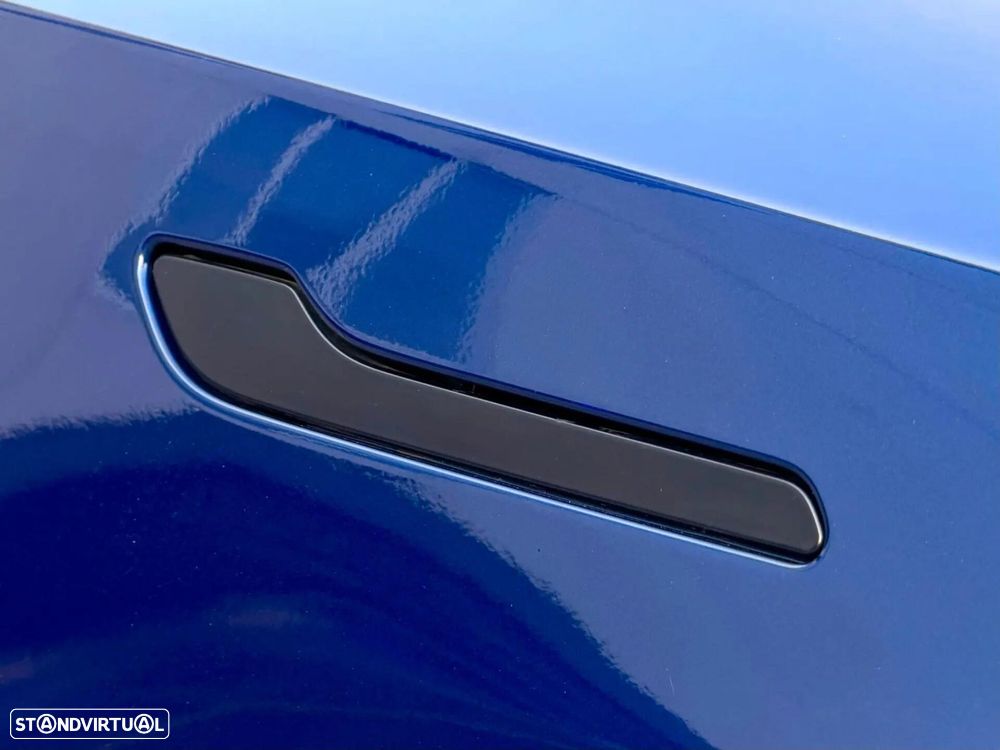 Tesla Model 3 - 32