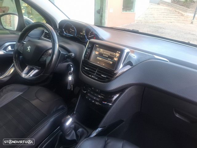 Peugeot 2008 1.6 e-HDi Allure - 48