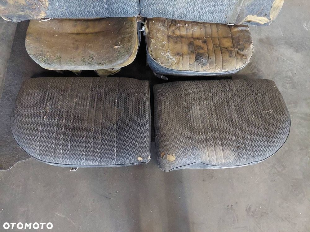 FOTELE KOMPLET LEWY PRAWY KANAPA TYŁ SKODA 105 S I - 2