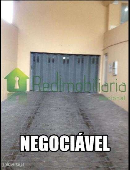 Lugar de garagem com arrecadação em Santo tirso-NEGOCIÁVEL - Grande imagem: 2/6