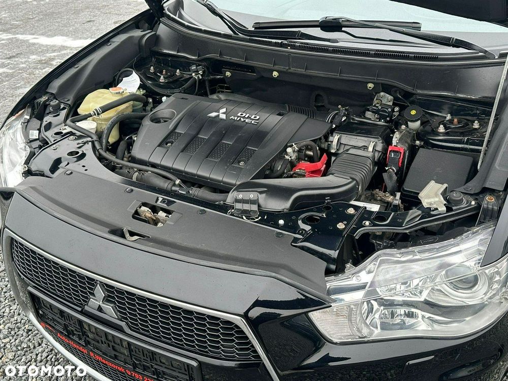Mitsubishi Outlander - 29
