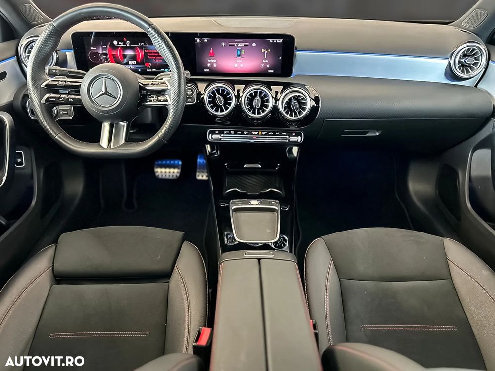 Mercedes-Benz A 200 Sedan 7G-DCT AMG Line - 12