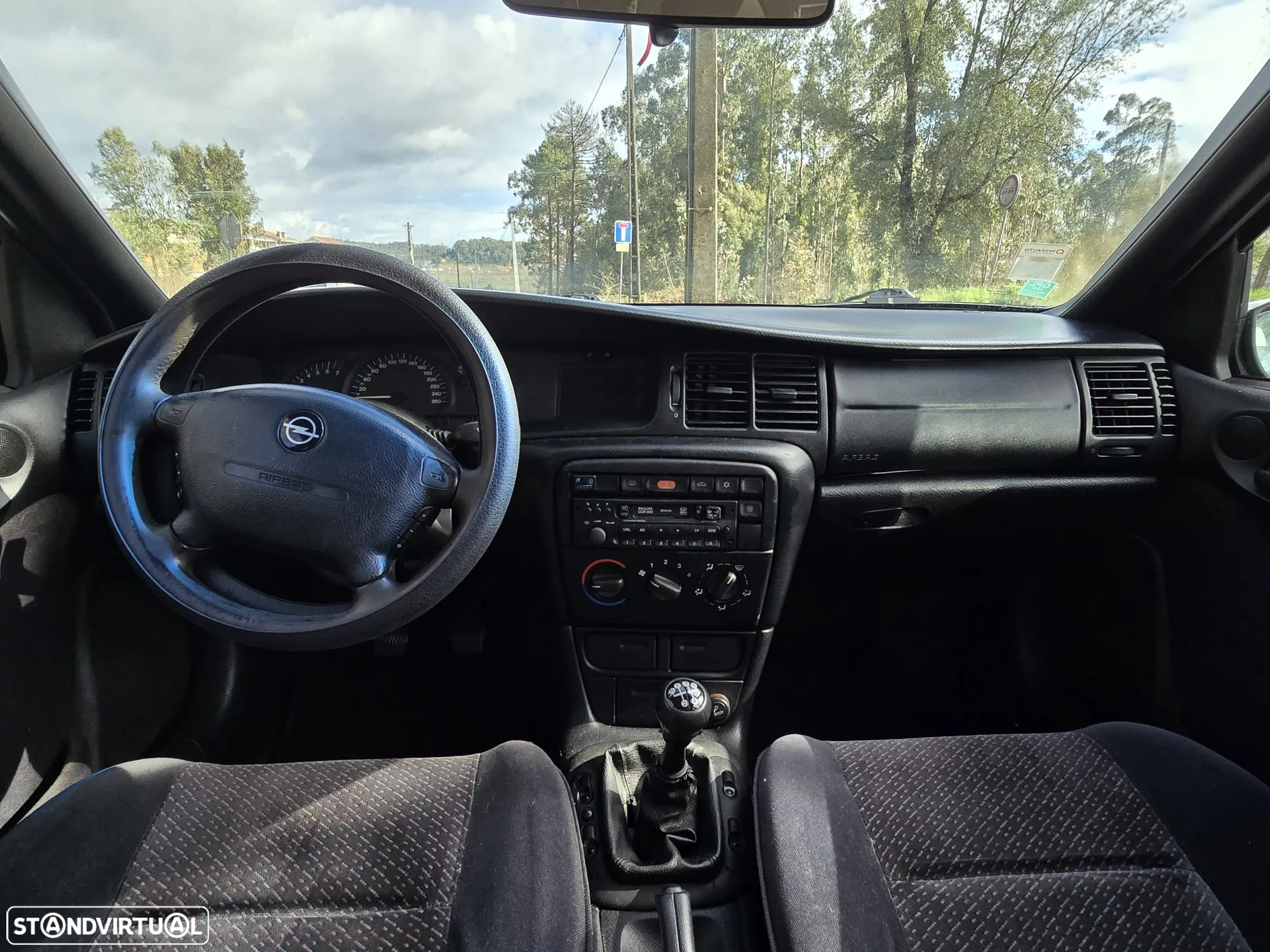 Opel Vectra 2.0i Sport - 7