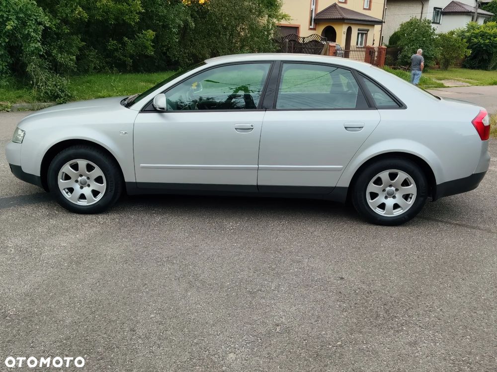 Audi A4 Limousine - 6