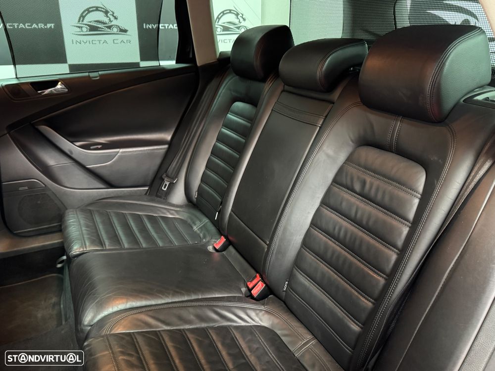 VW Passat Variant 2.0 TDI Highline - 42