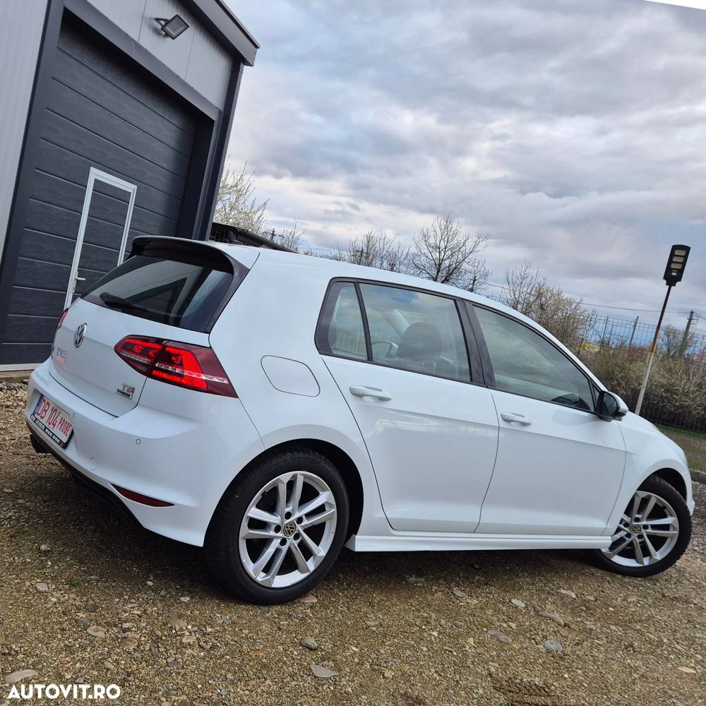 Volkswagen Golf - 15