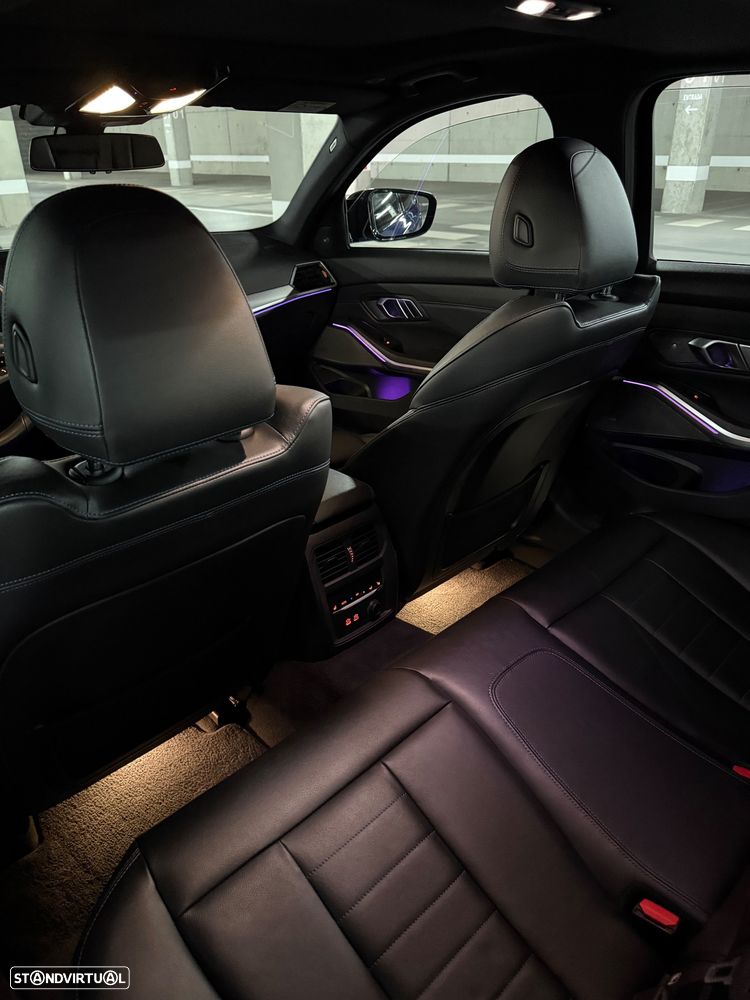 BMW 330 i Pack M Auto - 9