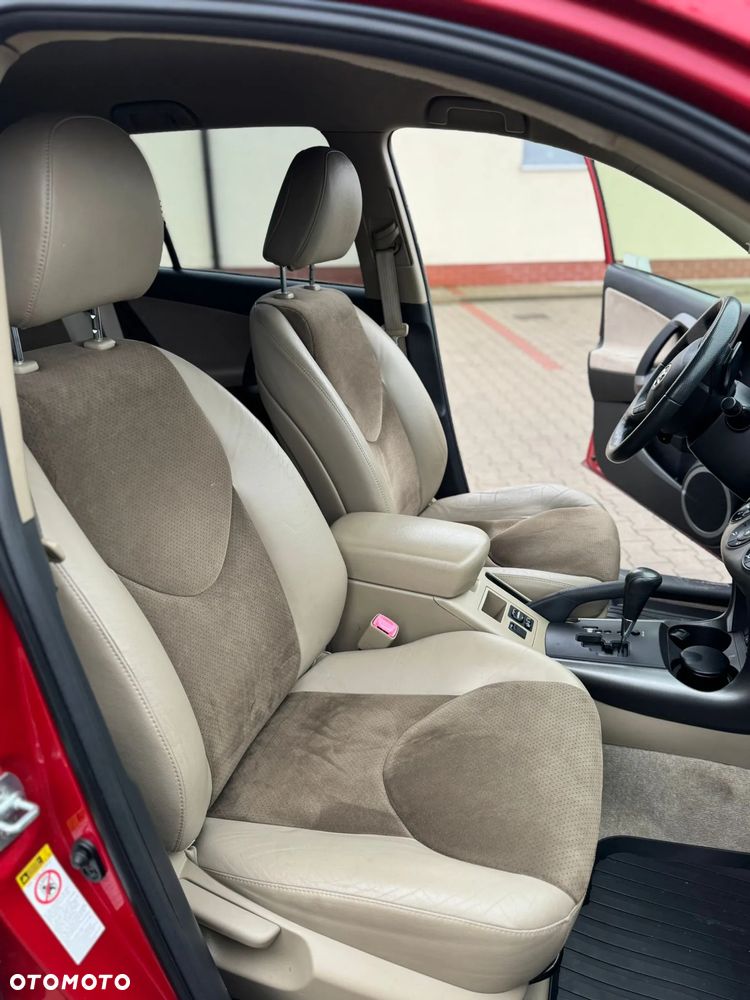 Toyota RAV4 - 5
