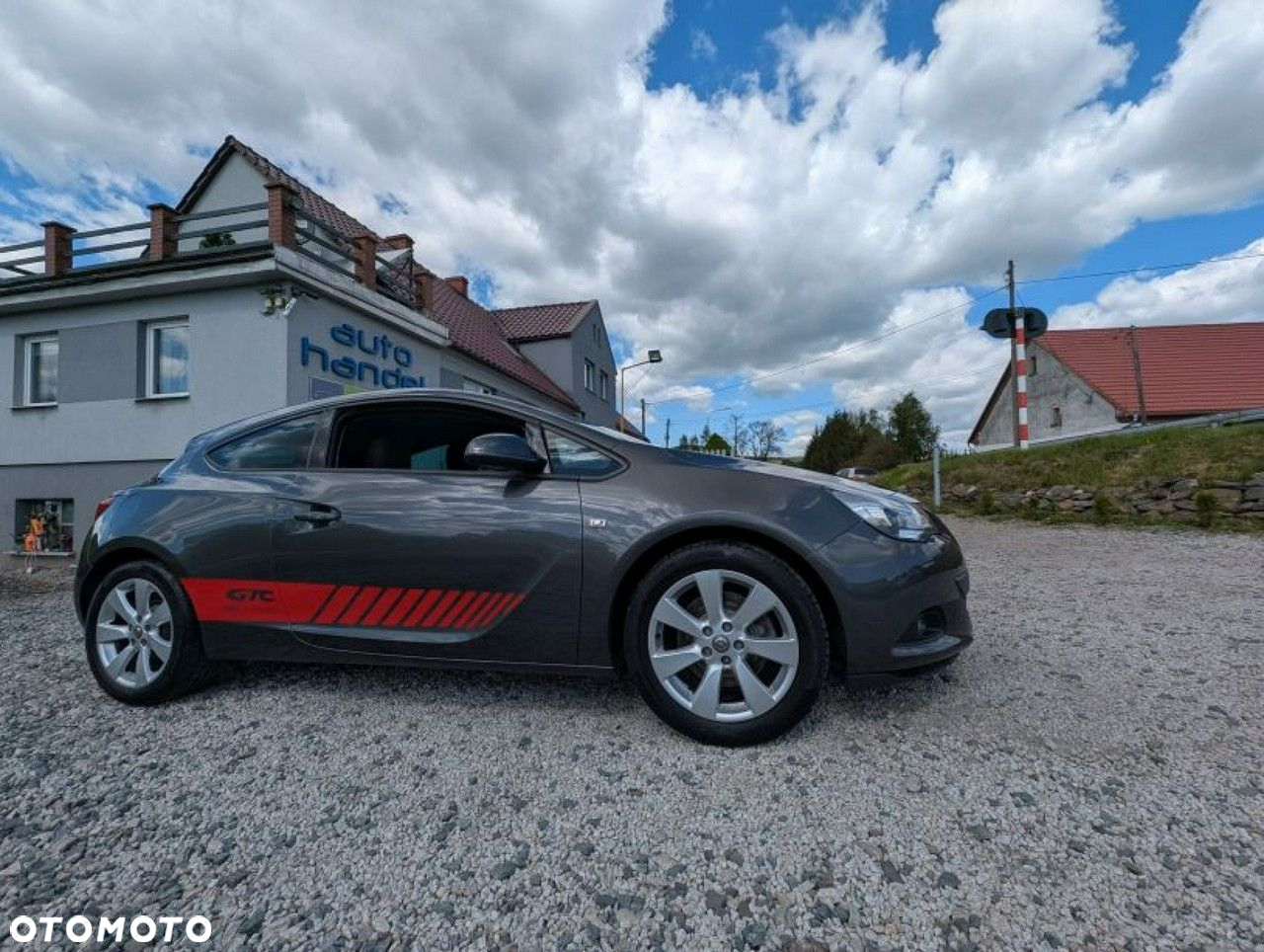 Opel Astra GTC 1.4 Turbo - 2