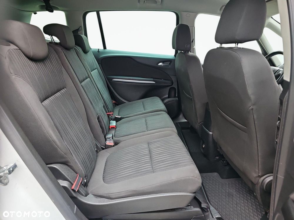 Opel Zafira - 26