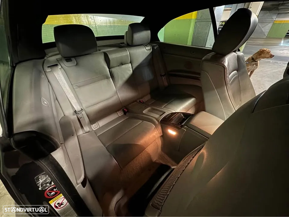 BMW 320 i Cabrio - 11