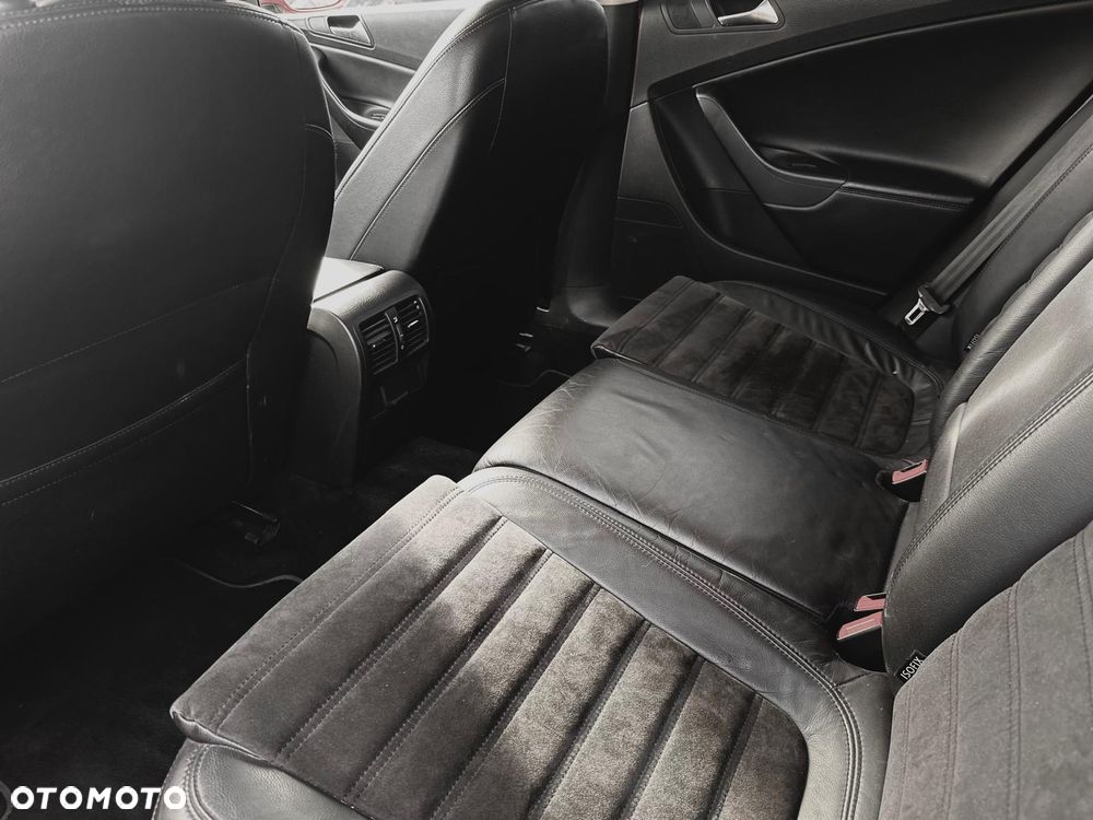 Volkswagen Passat 2.0 TSI R-Line Edition - 17