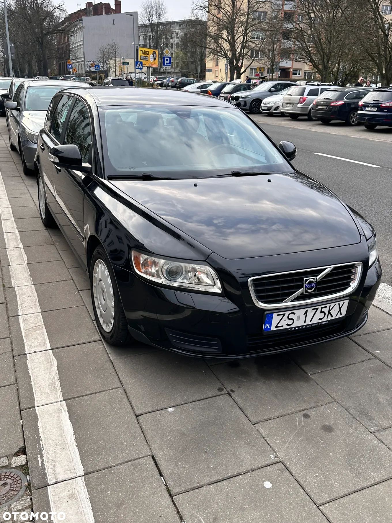 Volvo V50 2.0D DPF Powershift Kinetic - 1
