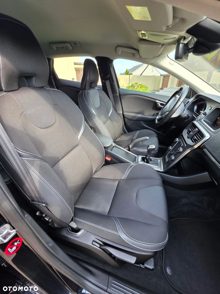 Volvo V40 D4 Momentum - 7