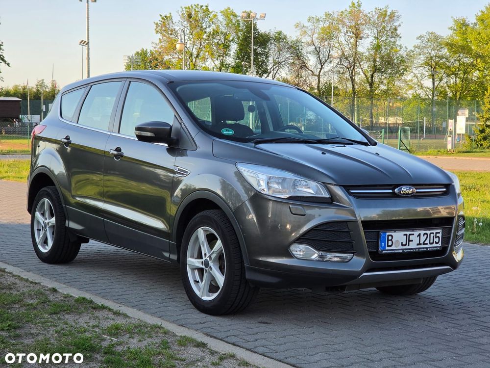 Ford Kuga 1.6 EcoBoost 2x4 Titanium - 3
