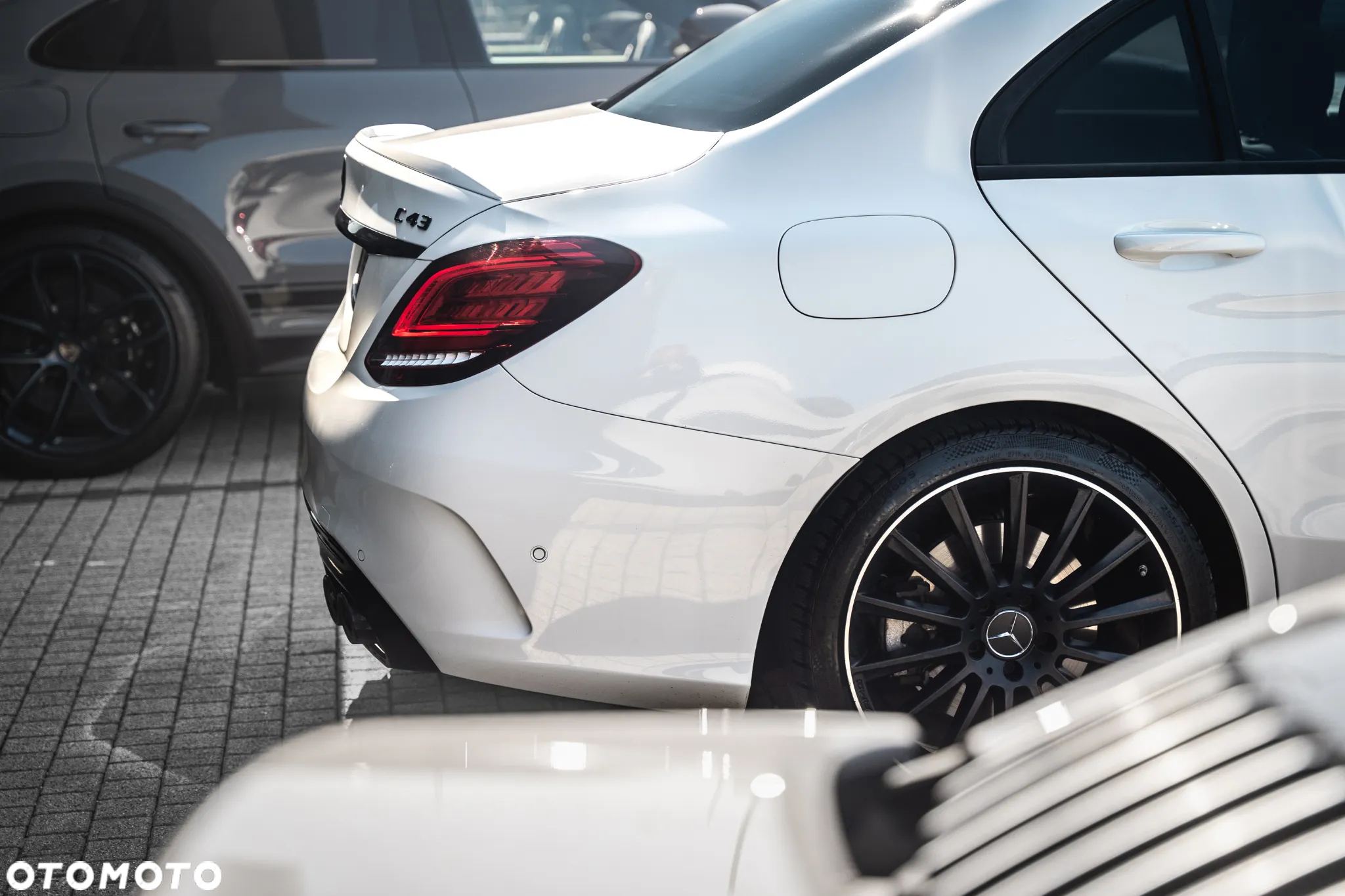 Mercedes-Benz Klasa C AMG 43 4Matic AMG TCT 9G - 17