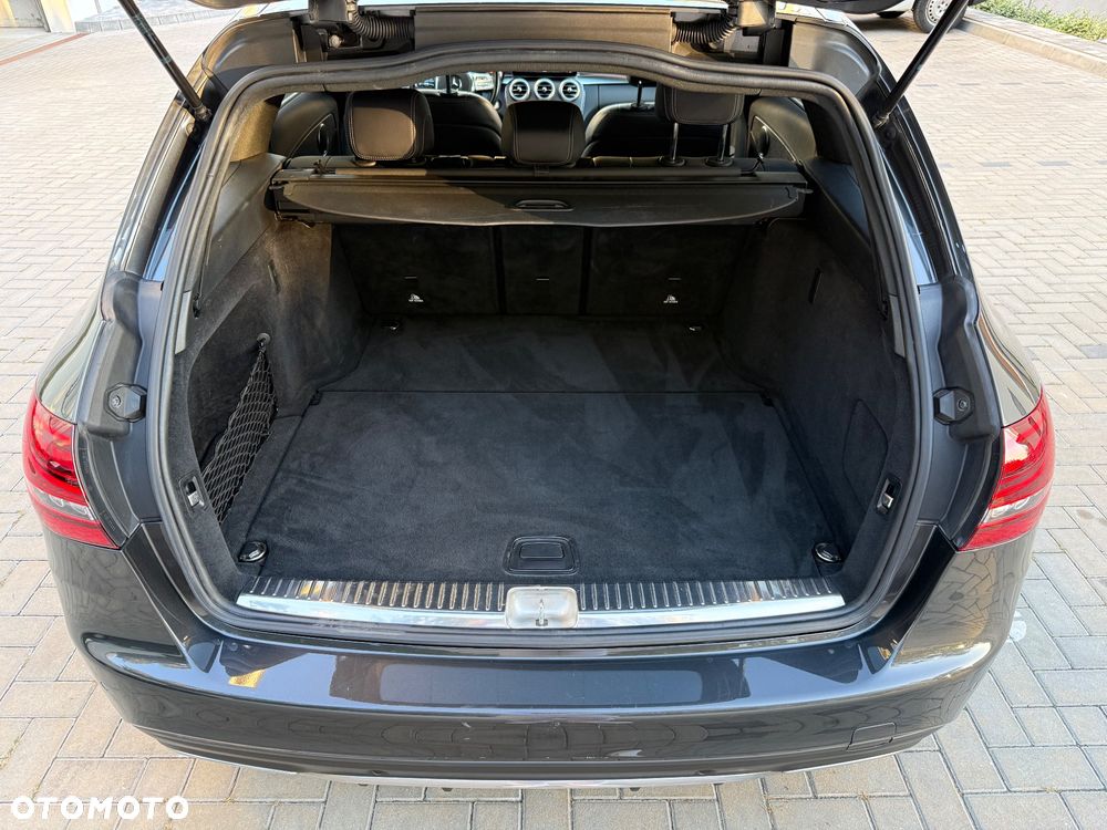 Mercedes-Benz Klasa C 300 d 4MATIC 9G-TRONIC - 25