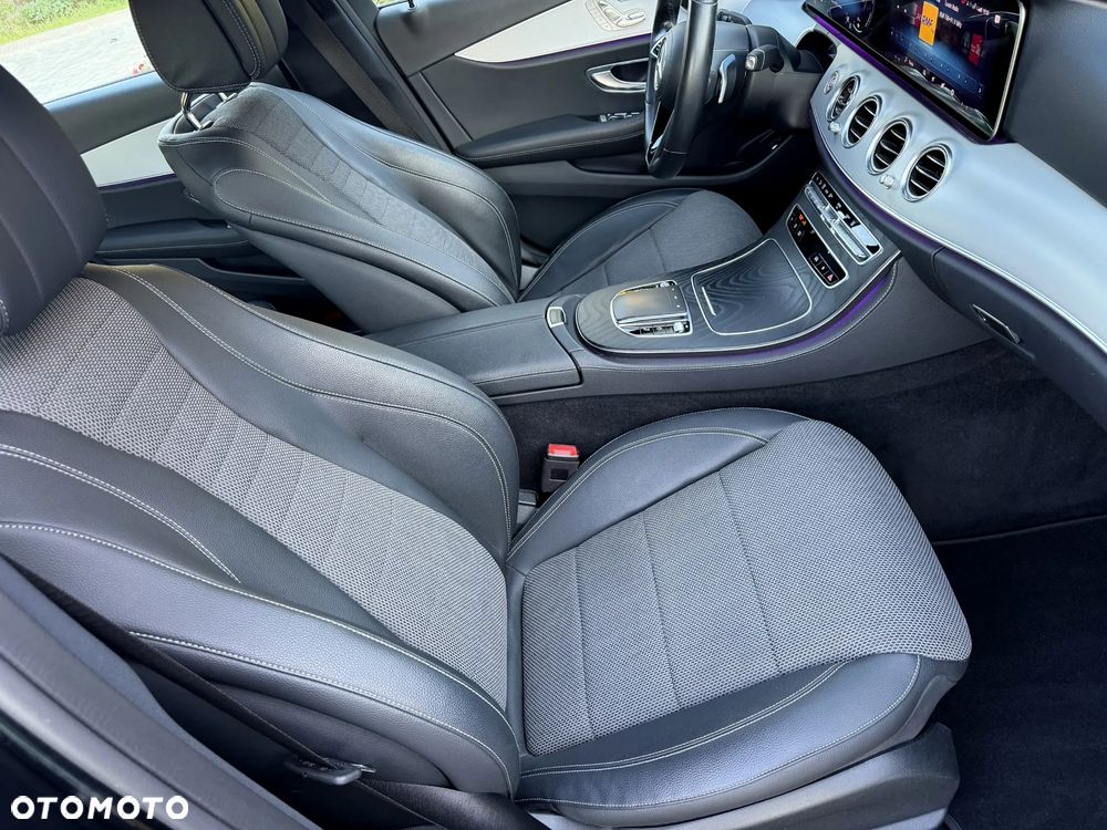 Mercedes-Benz Klasa E 300 de 4-Matic Avantgarde - 35