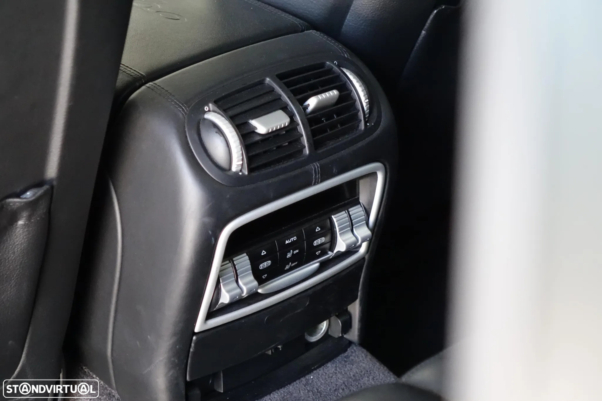 Porsche Cayenne Turbo - 17