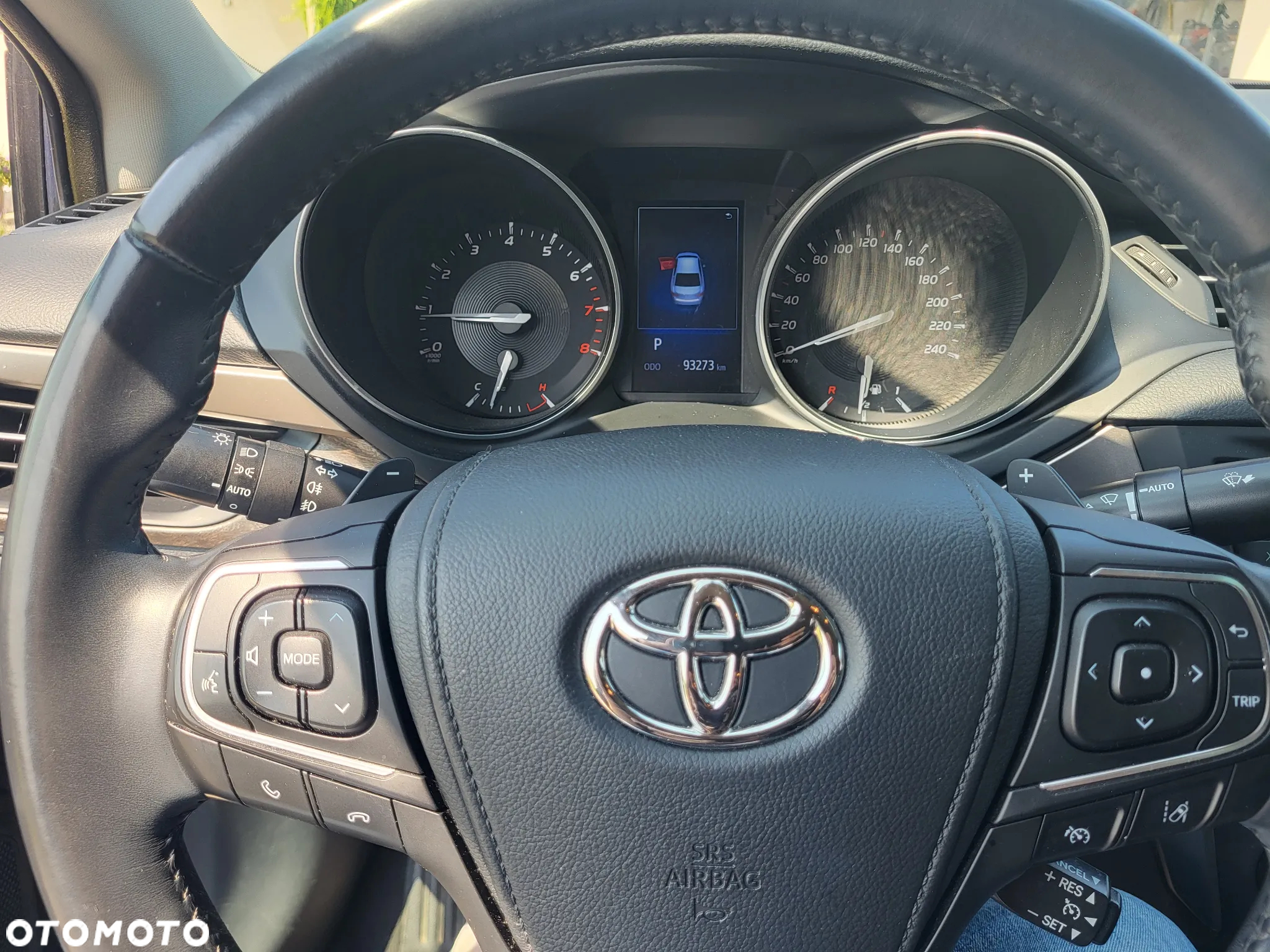 Toyota Avensis 1.8 Premium MS - 11