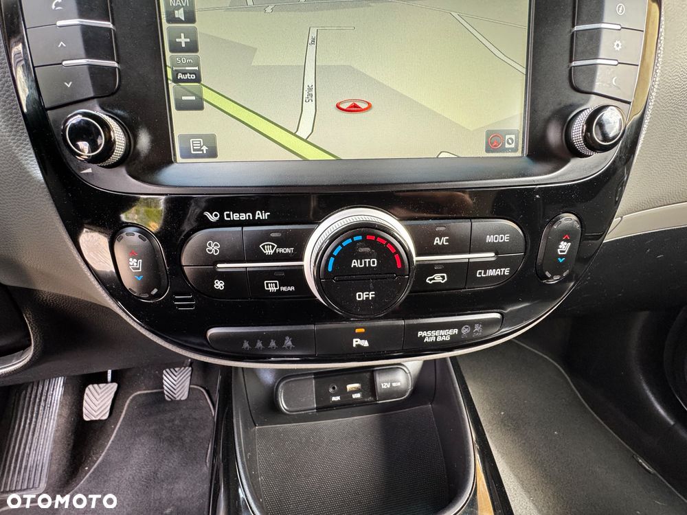Kia Soul 1.6 CRDi XL EU5 - 21