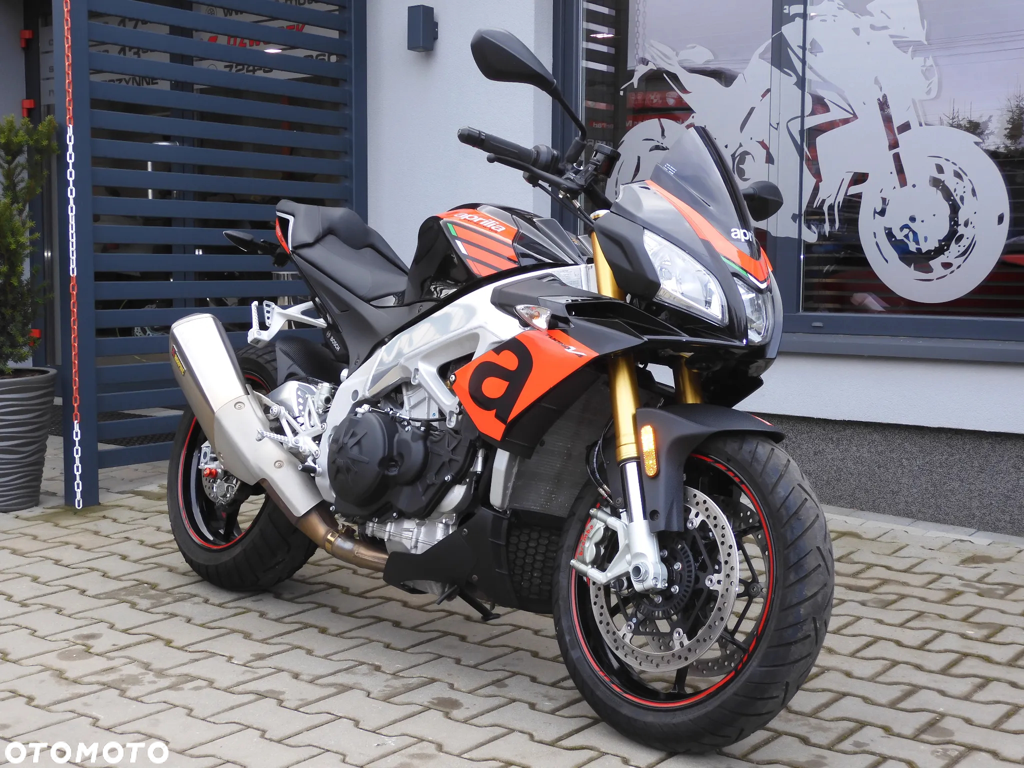 Aprilia Tuono - 14