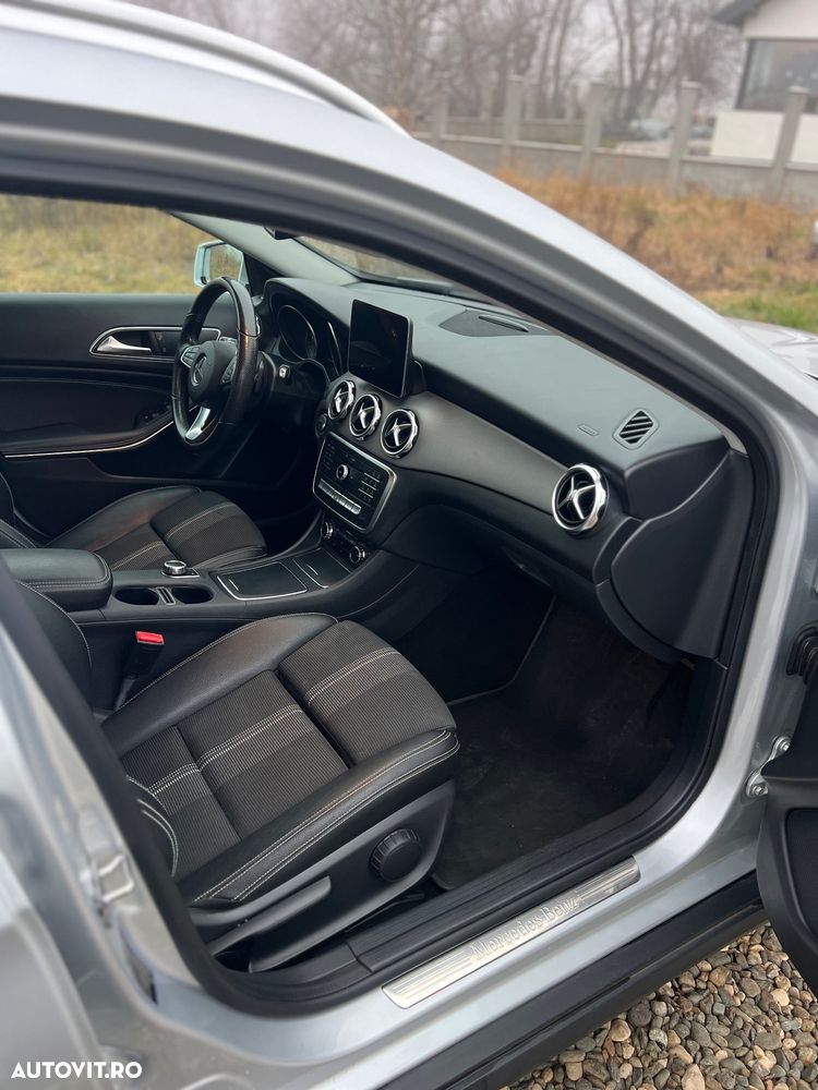 Mercedes-Benz GLA 200 7G-DCT - 5