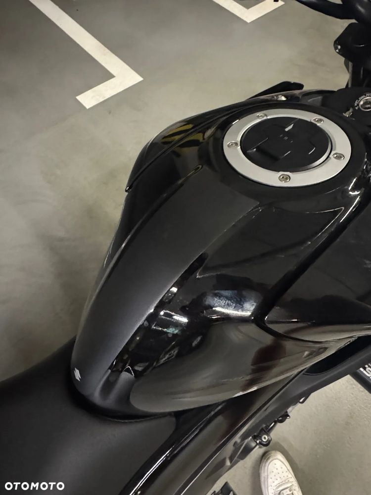 Suzuki GSX - 3