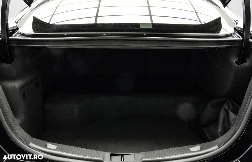 Ford Mondeo 2.0 HEV Titanium - 25
