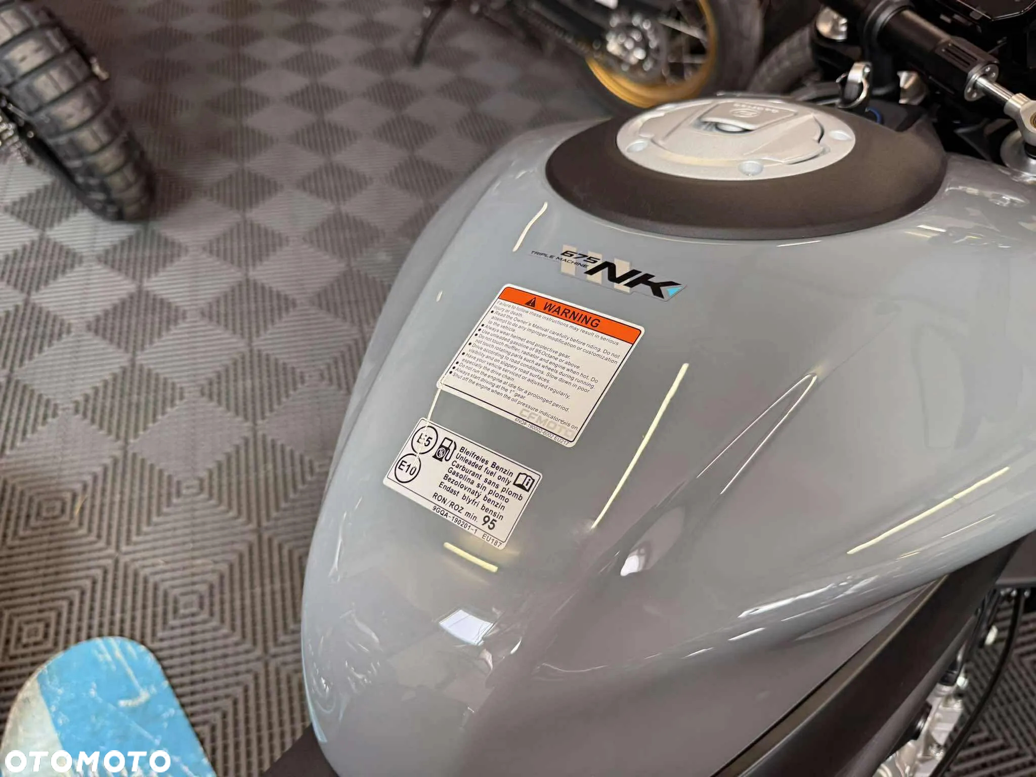 CFMoto NK - 10