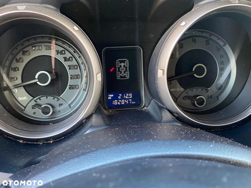 Mitsubishi Pajero 3.2 DID Instyle - 10